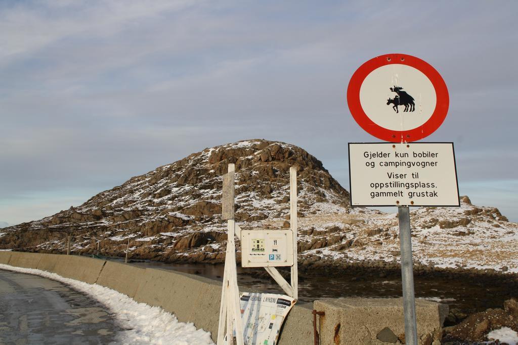 Holmvik Brygge Nyksund Hotel Luaran gambar